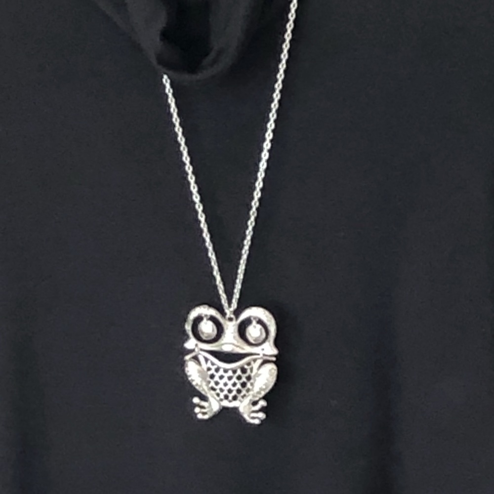 Vintage Happy Frog necklace
